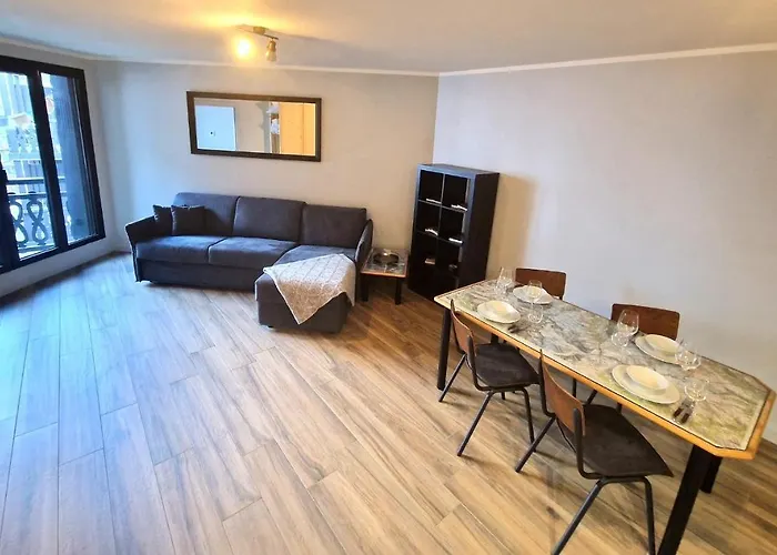 Апартаменти Base Camp Vue Mont Blanc Centre